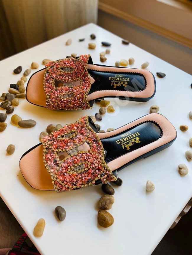 حذاء نسائي مميز