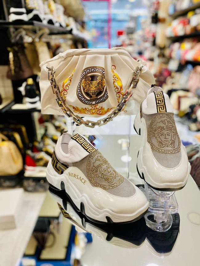 طقم حذاء سبور مع حقيبة 