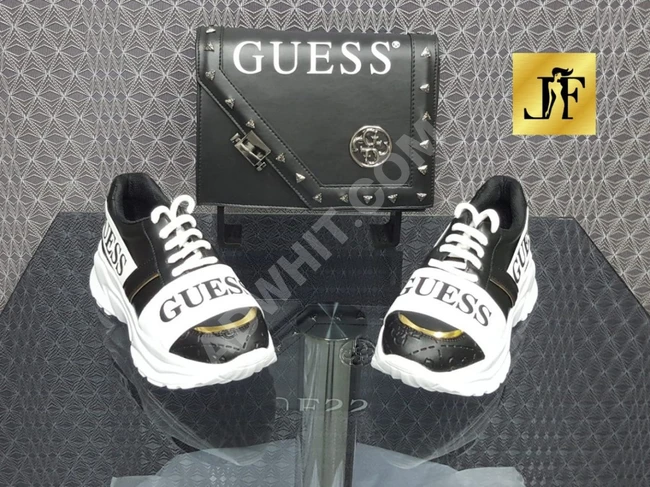 حذاء سبور نسائي مع حقيبة 