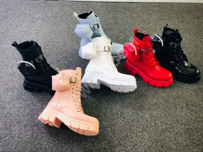 حذاء سبور نسائي 