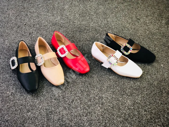 حذاء سبور نسائي 