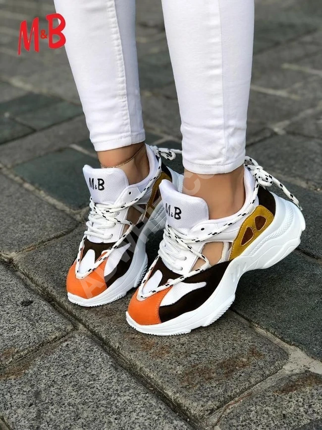 حذاء سبور نسائي 