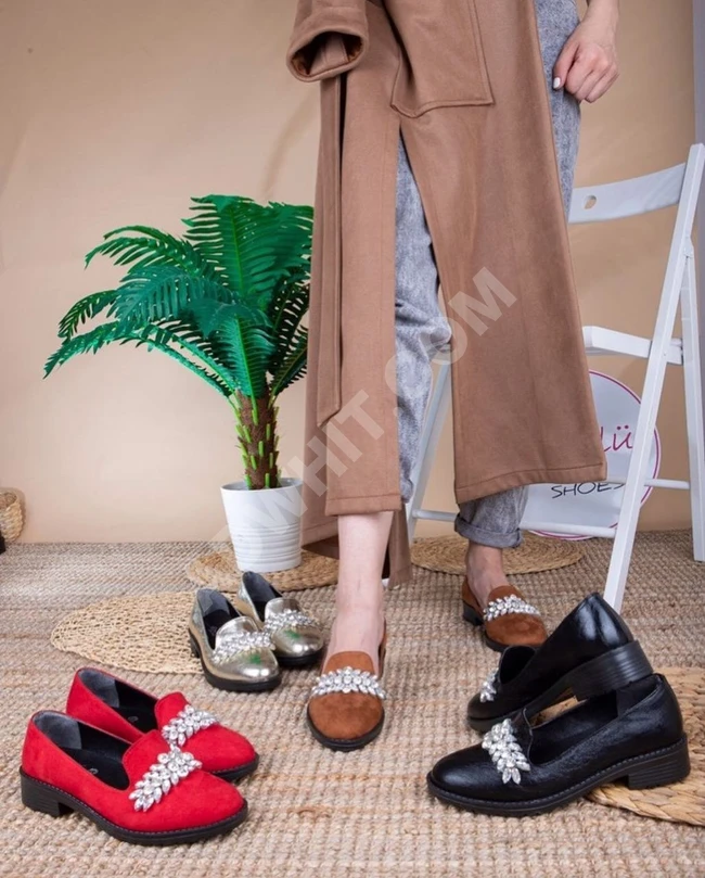 حذاء سبور نسائي 