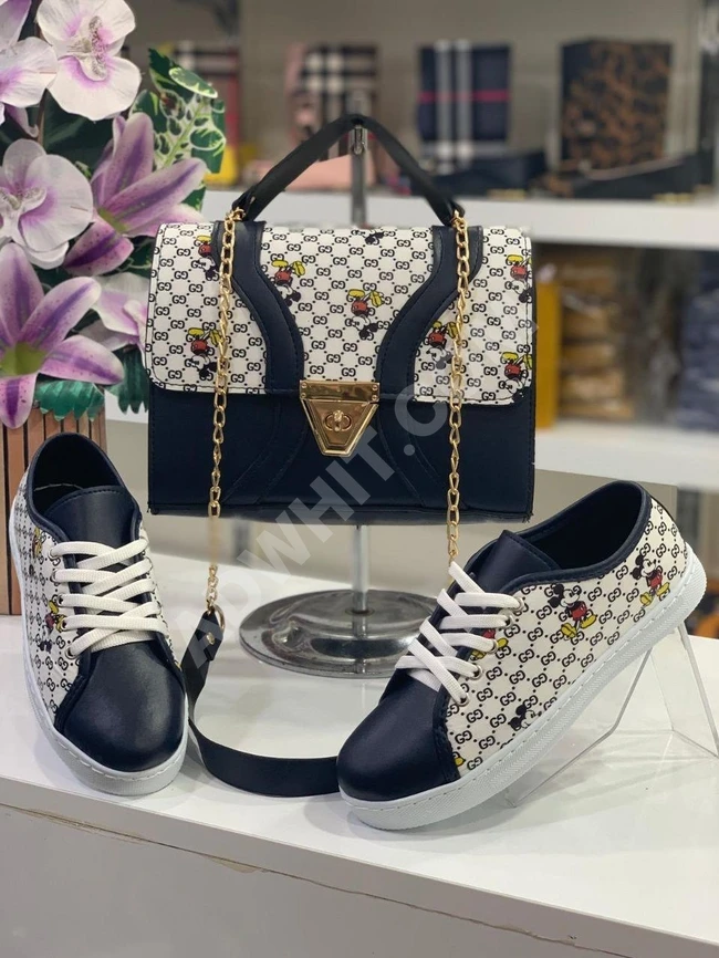 طقم حذاء سبور مع حقيبة نسائي