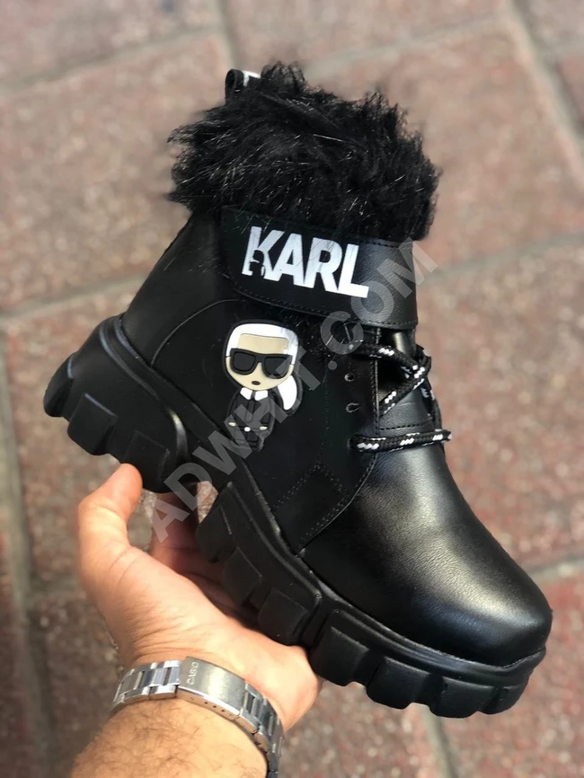 حذاء سبور نسائي 