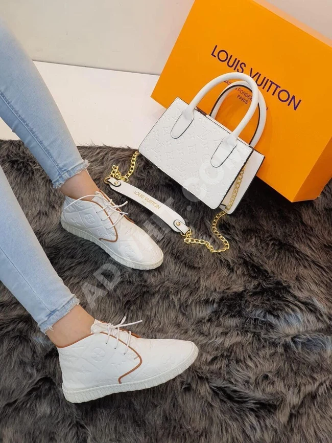 حذاء سبور نسائي 