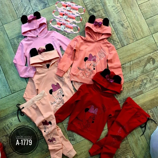 بيجاما بناتي كيووت