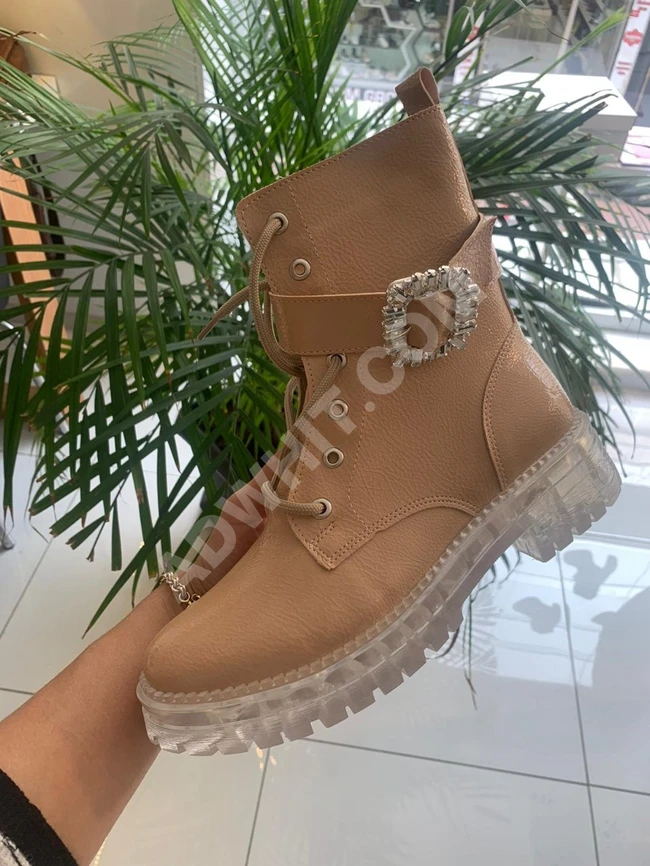 حذاء سبور نسائي 