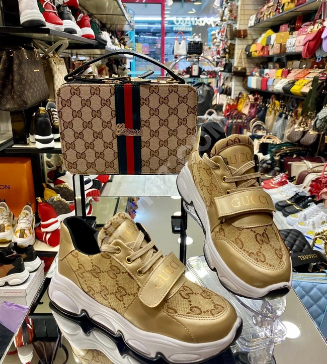 حذاء سبور رجالي مع حقيبة 