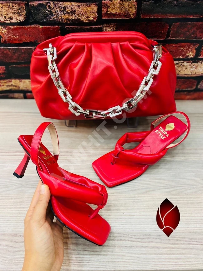 طقم حذاء سبور نسائي مع حقيبة 