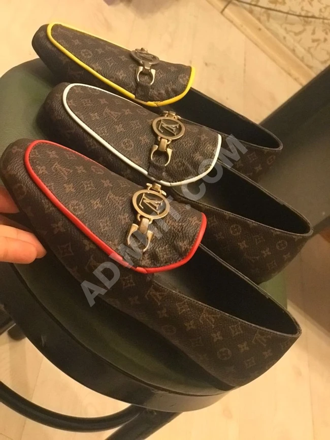 حذاء سبور نسائي 