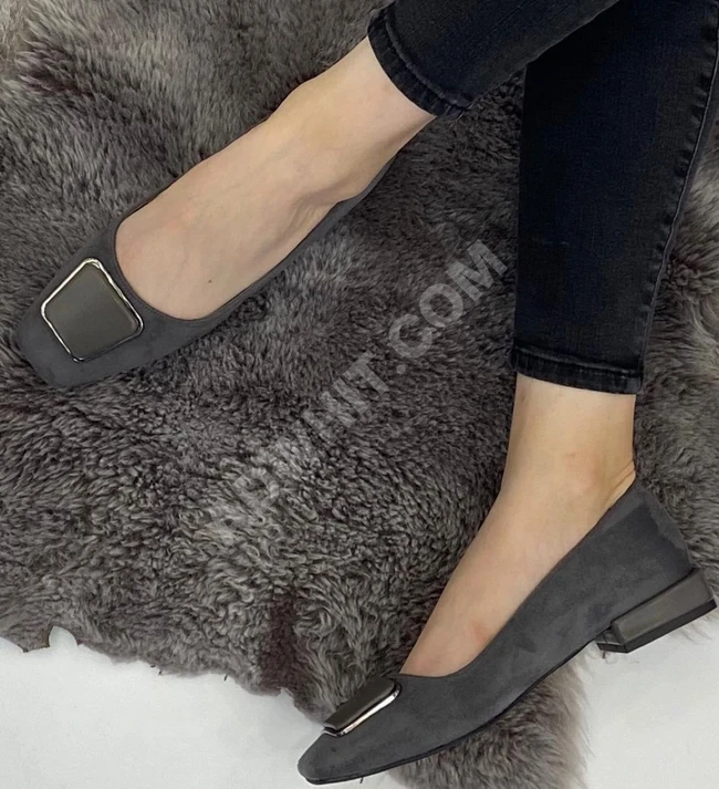 حذاء سبور نسائي 