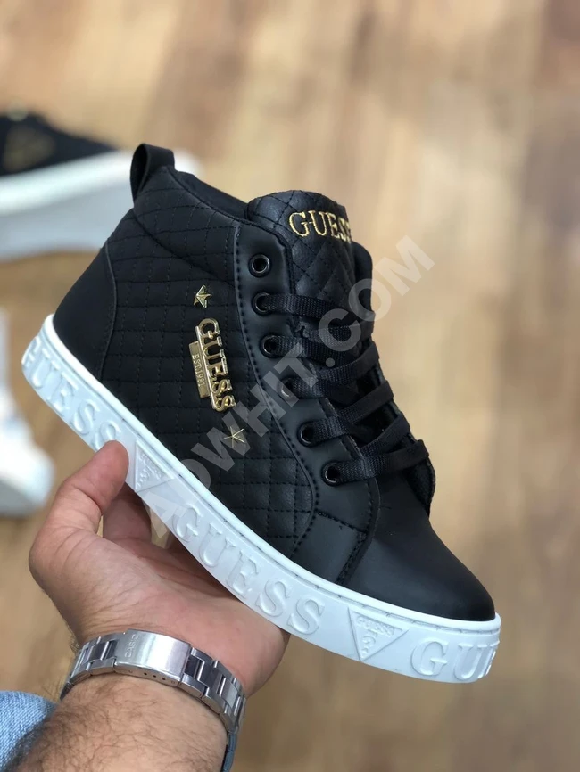 حذاء سبور نسائي 