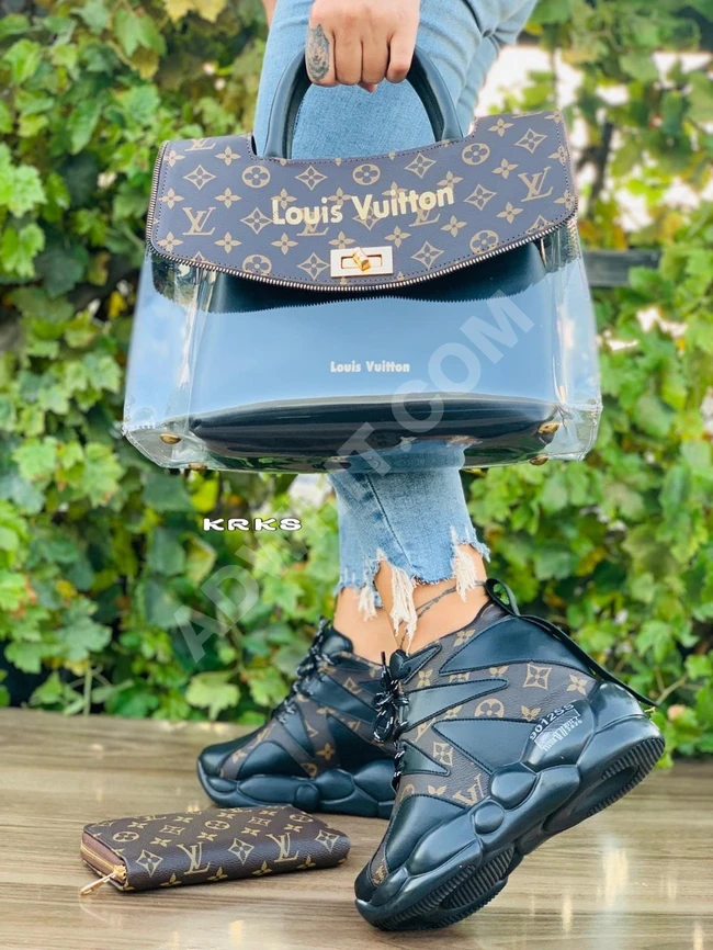 طقم حذاء سبور مع حقيبة نسائي  