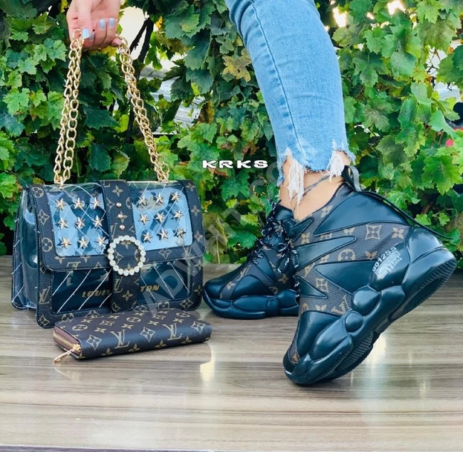 طقم حذاء سبور مع حقيبة نسائي  