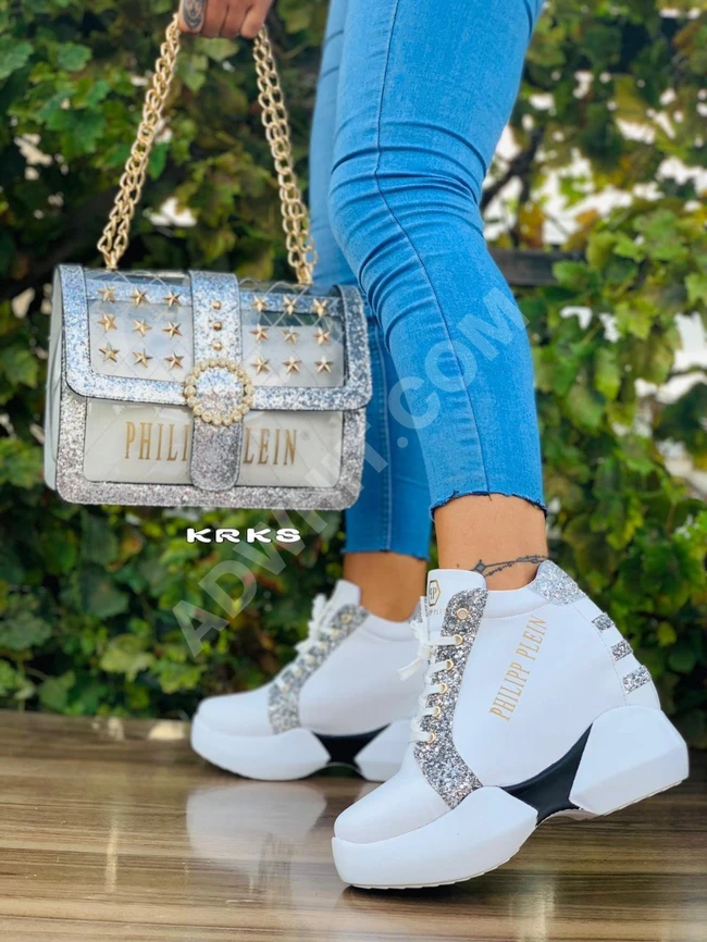 طقم حذاء سبور مع حقيبة 