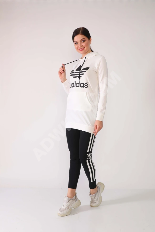 بيجامة رياضة نسائية