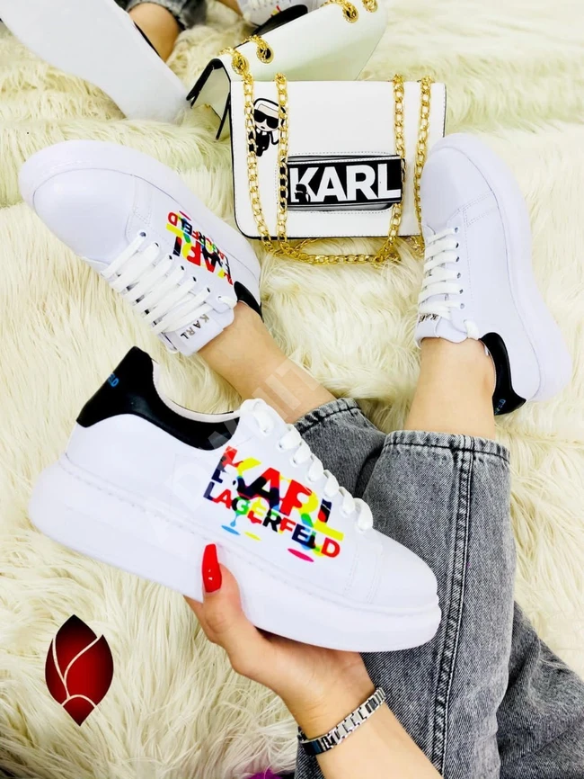 طقم حذاء سبور مع حقيبة 