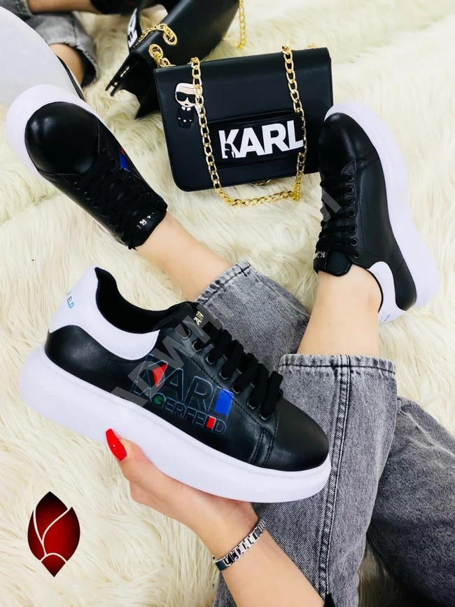 طقم حذاء سبور مع حقيبة 