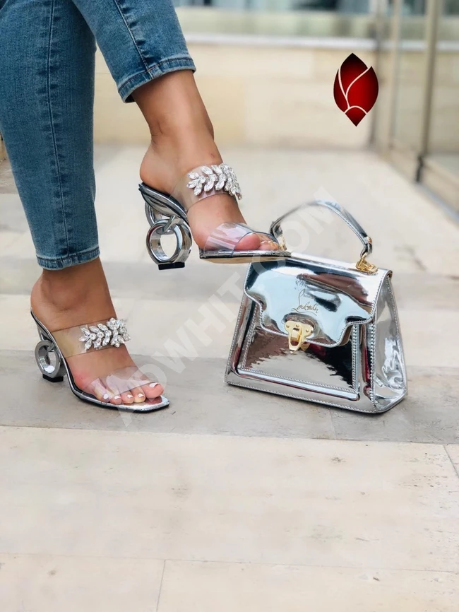 طقم حذاء سبور مع حقيبة 