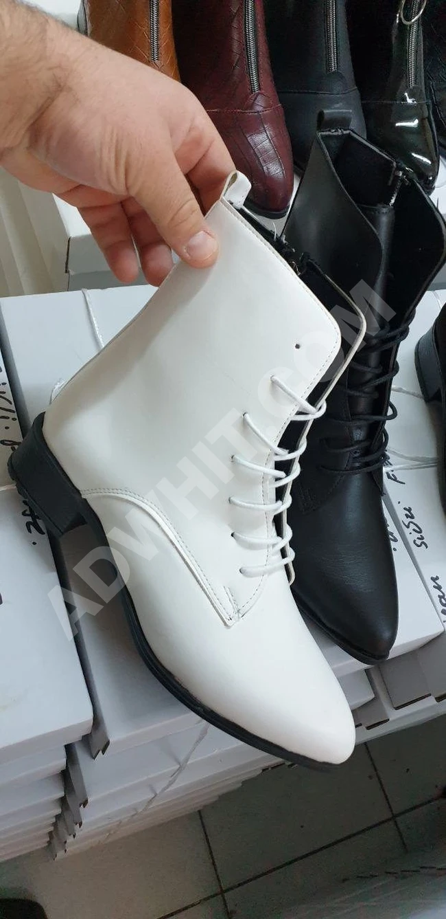 حذاء نسائي شتوي بسعر مخفض