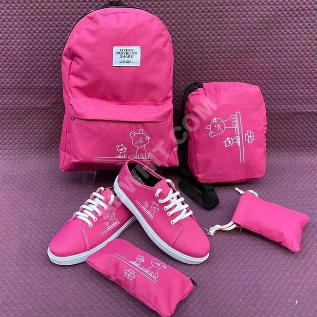 حذاء سبور نسائي مع حقيبتين