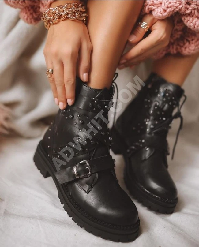 حذاء سبور نسائي مع حقيبة 