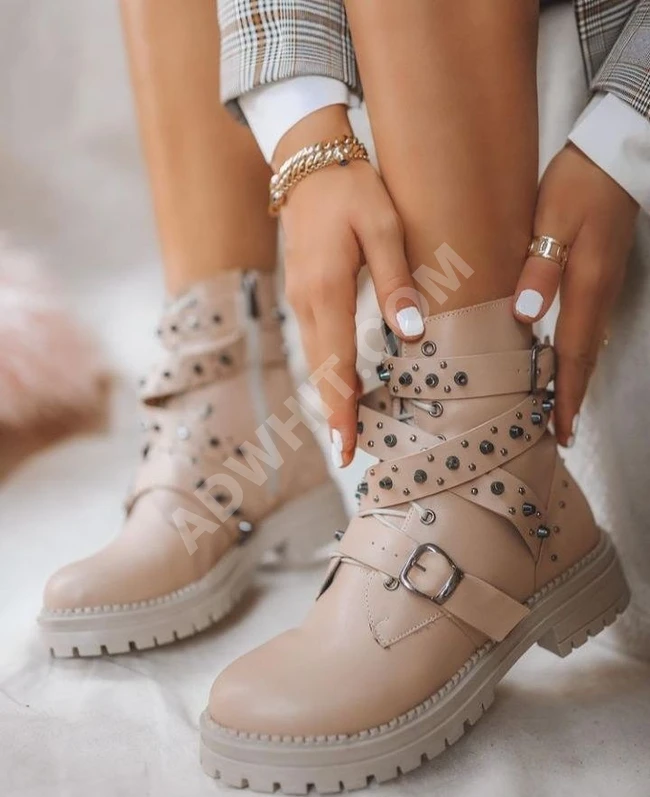 حذاء سبور نسائي مع حقيبة 