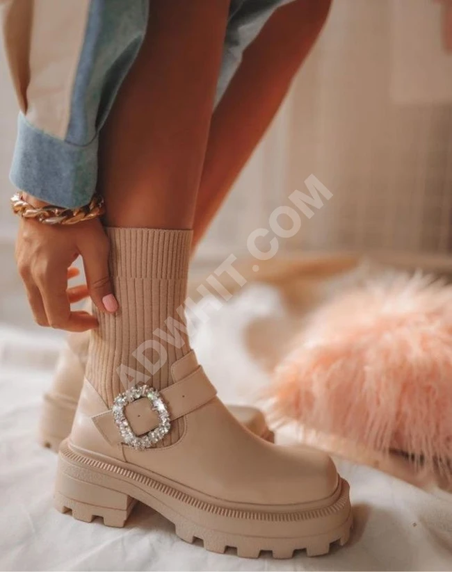 حذاء نسائي شتوي 