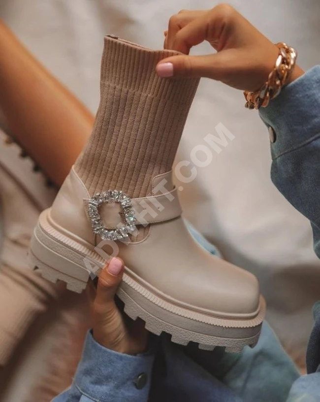 حذاء نسائي شتوي 