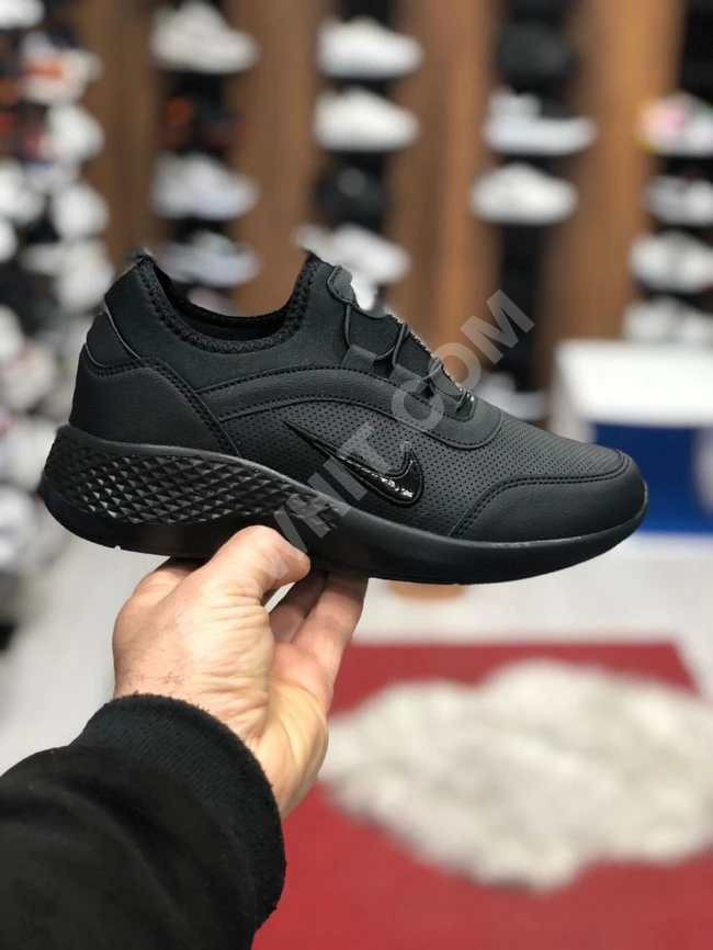 حذاء ماركة سبور 