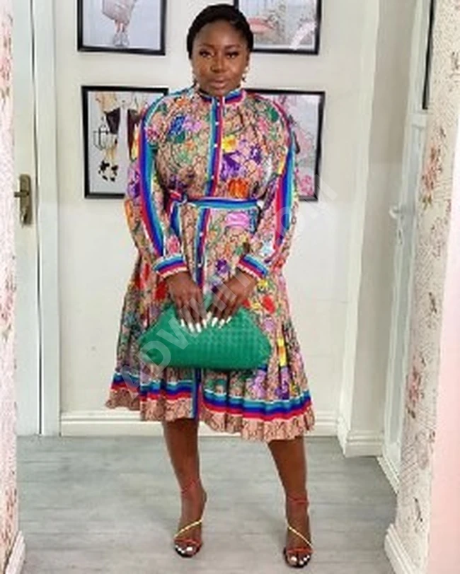 فستان نسائي