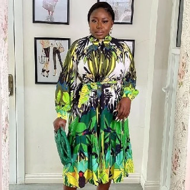 فستان نسائي