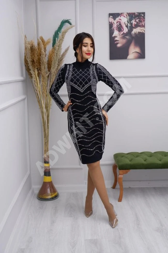 فستان نسائي