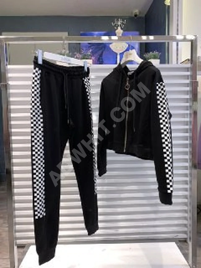 بيجامة نسائي