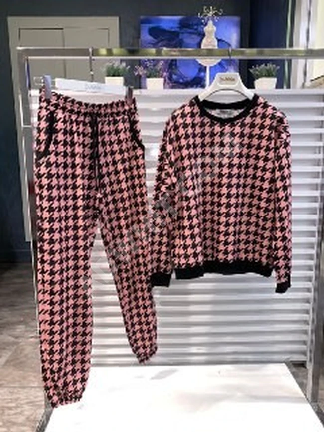 بيجامة نسائي