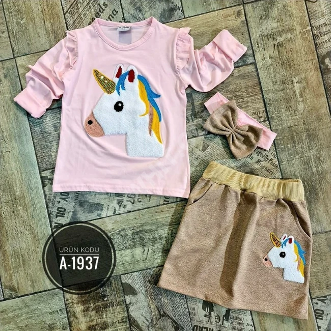 طقم بناتي ثلاث قطع