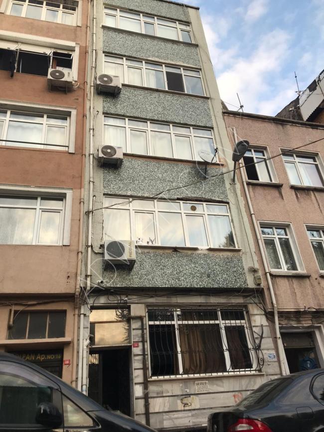 بناء استثماري للبيع في اسطنبول منطقة الفاتح ويصلح للجنسية التركية فرصة
