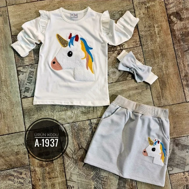 طقم بناتي ثلاث قطع