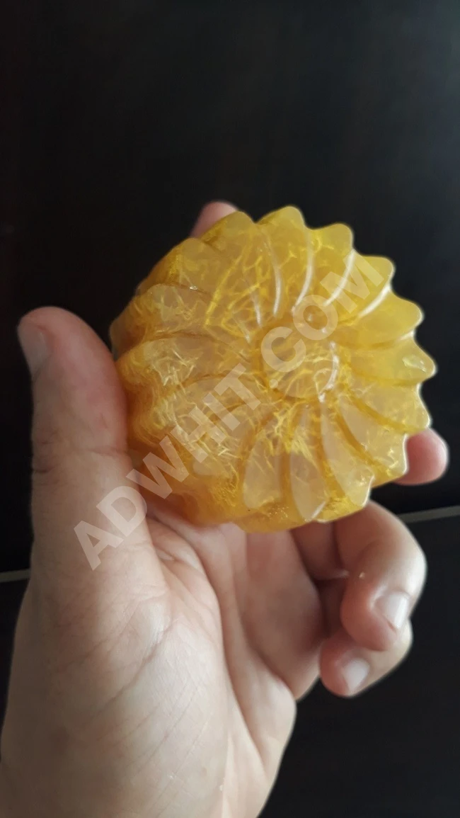 صابونة الليمون بالليف الطبيعي.