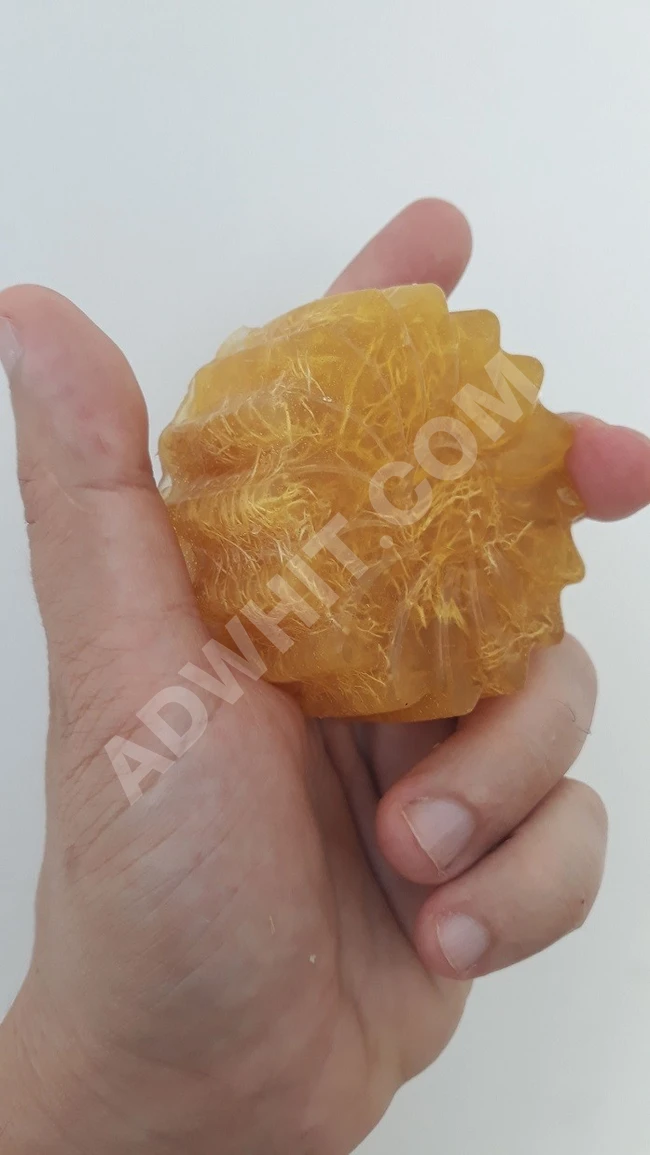 صابونة الليمون بالليف الطبيعي.