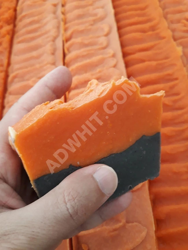 صابون طبيعي - صابونة اليوسفي وَ الفحم.