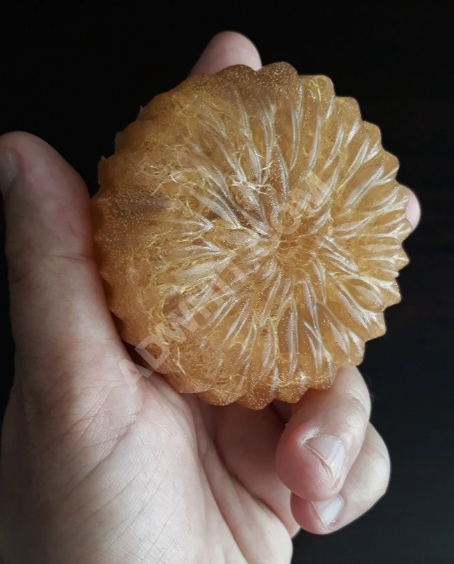 صابونة جليسيرين زيت الزيتون بالليف الطبيعي.