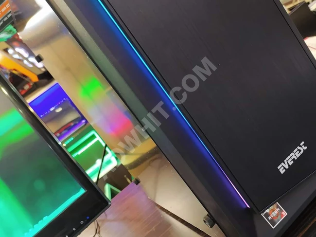 كمبيوتر PC جيمر لألعاب الاونلاين وتسجيل فيديوهات للبث المباشر