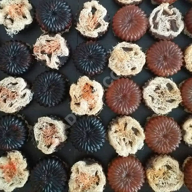 صابون المسك الأسود و' صابون العنبر بالليف الطبيعي. 