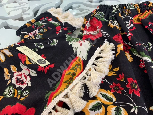 طقم بناتي بتصميم متميز