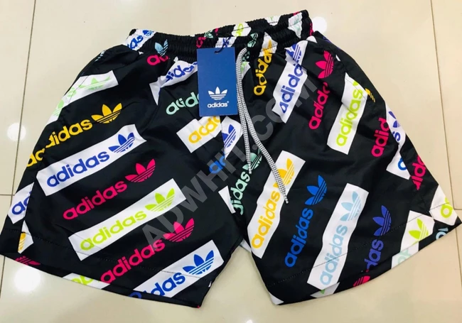 شورت رجالي صيفي بأشكال مختلفة 