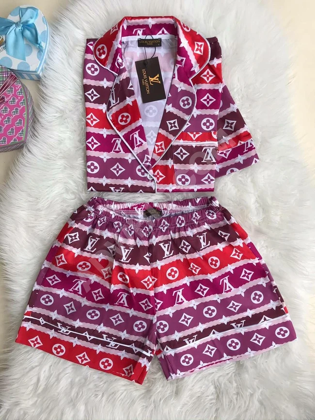 بيجاما نسائية شورت ساتان حرير