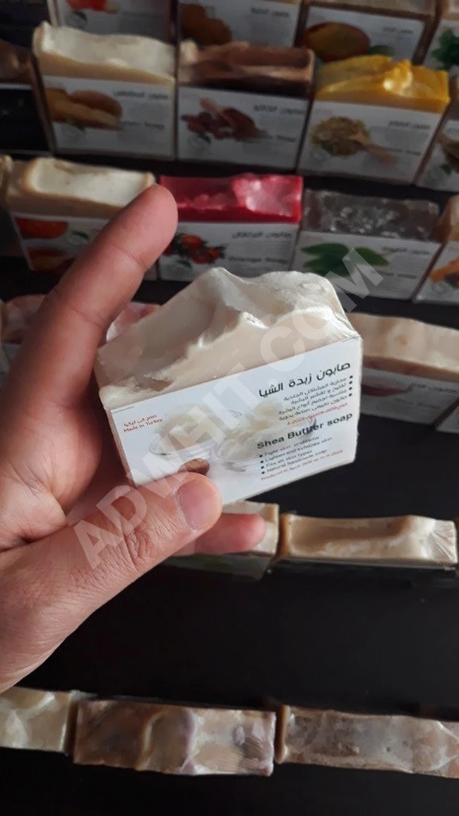 صابونة زبدة الشيا ، ذات الفعالية الطبيعية في التنعيم وَ الترطيب.