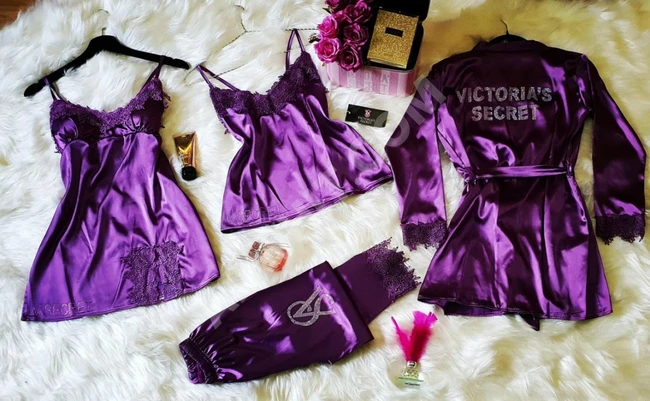 طقم نوم نسائي اربع قطع 